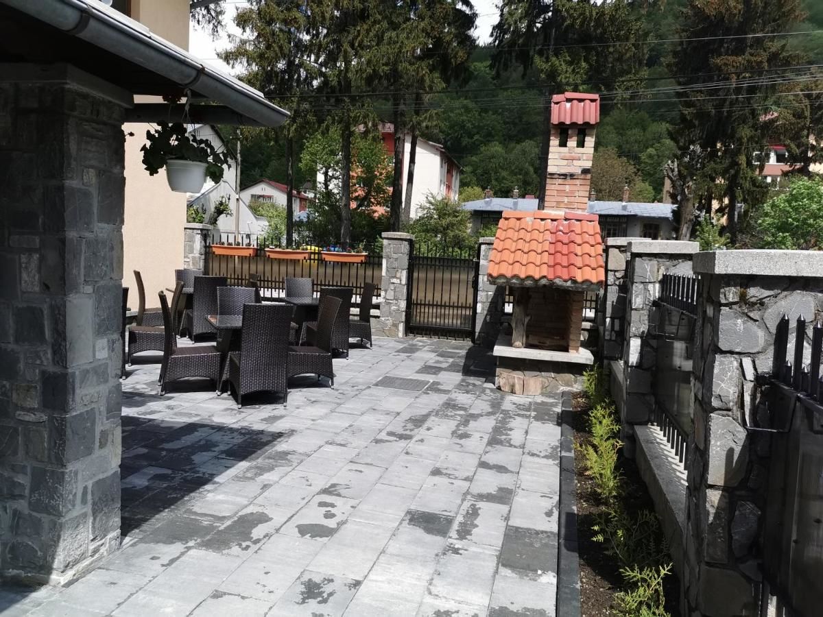 Гостевой дом Pensiunea Memy Буштени-6